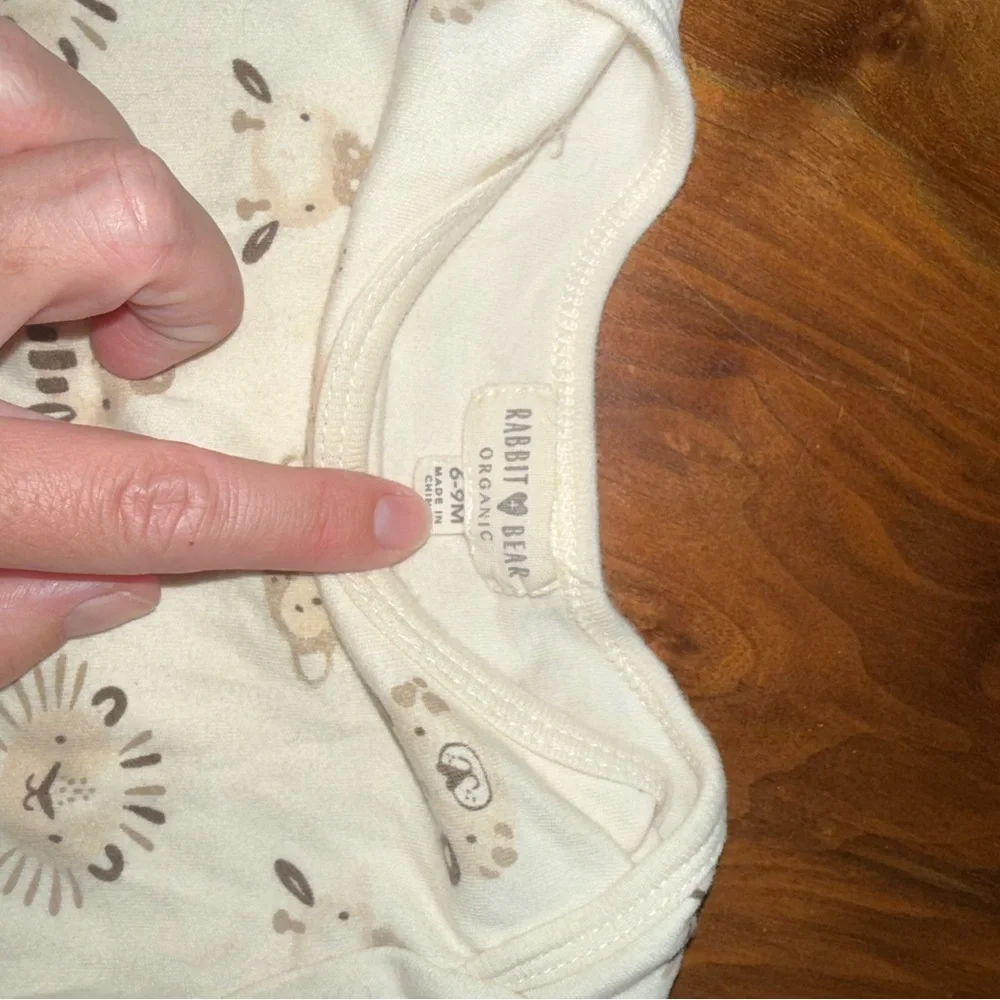 Cute Cream‎ Baby Bodysuit with Bear Design